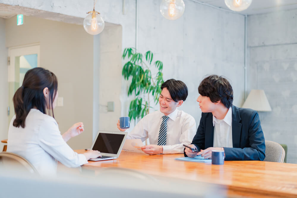 派遣社員とほかの雇用形態の比較｜メリットやデメリット・注意点を説明